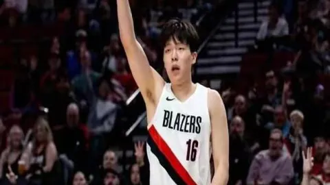 葡萄牙队迎战丹麦，C罗领衔全力冲刺胜利！